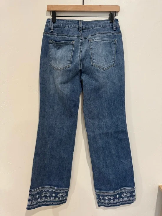 Flamingals Mid Rise Wide Straight Leg Embroidered Jeans Size M Stretch Jeans - Picture 7 of 8